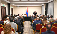 
Le président de la République d'Arménie rencontre des représentants de la communauté arménienne en Uruguay