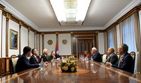 Le Président Vahagn Khatchatourian a reçu la délégation du groupe d'amitié Lituanie-Arménie