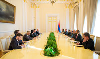 Le Président de la République Vahagn Khatchatourian a reçu la délégation conduite par la Présidente de la Chambre des Députés du Parlement tchèque Marketa Pekarova Adamova