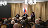 
Президент Ваагн Хачатурян встретился с представителями армянской общины Ирака