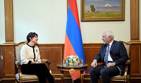 Президент Ваагн Хачатурян принял посла Эстонии в Армении Рину Калюранд