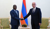 L'Ambassadeur de Guinée en Arménie a présenté ses lettres de créance au Président Vahagn Khatchatourian