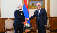 
Президент Ваагн Хачатурян встретился с премьер-министром Николом Пашиняном