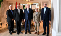 
Президент Ваагн Хачатурян встретился с представителями Армянского евангелического союза Северной Америки