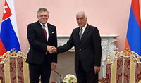 
Президент Ваагн Хачатурян принял премьер-министра Словакии Роберта Фицо