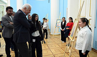 
Young Artists Welcomed at the Presidential Residence