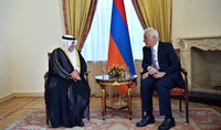 Le pr&eacute;sident Vahagn Khatchatourian a re&ccedil;u l'ambassadeur du Kowe&iuml;t en Arm&eacute;nie, Mohammed Tariq Ali al-Ouraifan