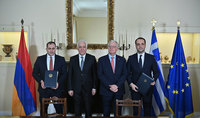 En pr&eacute;sence des pr&eacute;sidents Vahagn Khatchatourian et Konstantinos Tassoulas, un memorandum d'accord a &eacute;t&eacute; sign&eacute;