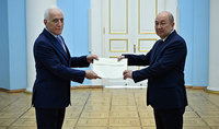 Նախագահ Վահագն Խաչատուրյանին իր հավատարմագրերն է հանձնել Հայաստանում Ղրղզստանի արտակարգ և լիազոր դեսպան Կուբանիչբեկ Բոկոնտաևը