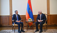 
Президент Ваагн Хачатурян принял посла Казахстана в Армении Болата Иманбаева