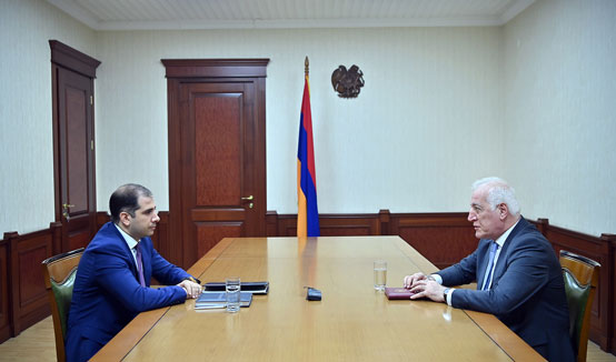 Հանրապետության նախագահ Վահագն Խաչատուրյանն այցելել է Պետական եկամուտների կոմիտե