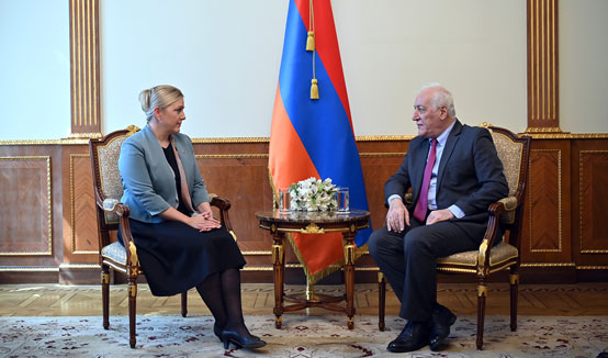 Նախագահ Վահագն Խաչատուրյանն ընդունել է Հայաստանում Շվեյցարիայի արտակարգ և լիազոր դեսպան Անդրեա Բարբարա Բումանին
