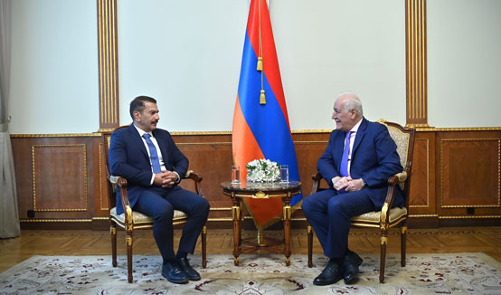 Նախագահ Վահագն Խաչատուրյանն  ընդունել է Հայաստանում Կիպրոսի դեսպան Մայքլ Մավրոսին