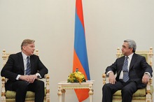 President Serzh Sargsyan received the Lithuanian Foreign Minister Audronius Azubalis