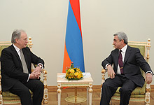 Serzh Sargsyan received the Minister of Foreign Affairs of the Republic of Belarus Sergei Martinov