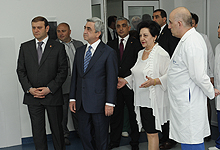 Президент Серж Саргсян посетил столичный медицинский центр «Норк-Мараш»