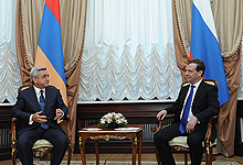 Նախագահ Սերժ Սարգսյանը Մոսկվայում հանդիպում է ունեցել ՌԴ կառավարության նախագահ Դմիտրի Մեդվեդևի հետ