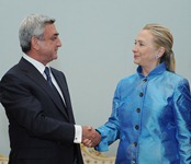 President Serzh Sargsyan received the US Secretary of State Hillary Clinton