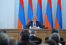 Президент Серж Саргсян созвал чрезвычайное совещание с участием руководителей дипломатических представительств, аккредитованных в Армении