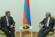 President Serzh Sargsyan received today the Vice Prime Minister of Luxemburg, Minister of Foreign Affairs Jean Asselborn 