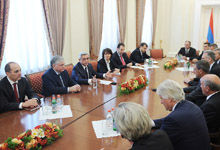 Президент Серж Саргсян принял делегацию видных французских предпринимателей 