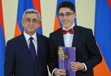 President Serzh Sargsyan received the students and pupils who were nominated for the RA Presidential Award for 2012 in the area of information technologies 