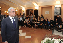 Президент Серж Саргсян простился с видным деятелем армянского музыкального искусства Эдвардом Мирзояном