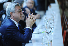 President Serzh Sargsyan watched the Armenia-Italy football match