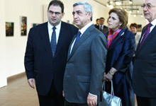 Նախագահ Սերժ Սարգսյանը դիտել է Արա Գյուլերի հայաստանյան թեմայով լուսանկարների ցուցահանդեսը 
