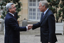 Նախագահ Սերժ Սարգսյանը հանդիպում է ունեցել Ֆրանսիայի վարչապետի Ժան-Մարկ Էրոյի հետ