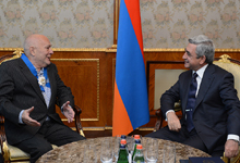 President Sargsyan received a renowned author, scholar of the Armenian Studies Kim Bakshi