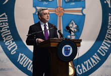 Президент Серж Саргсян в Ливане посетил университет Айказян