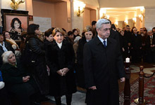 President Serzh Sargsyan paid last tribute to the People’s Artist of Armenia Flora Martirossian