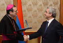 President awarded the Vatican’s former Apostolic Nuncio in the South Caucasus Claudio Gugerotti with the Movses Khorenatsi medal