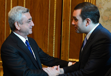 Президент Серж Саргсян принял Министра обороны Грузии Ираклия Аласанию