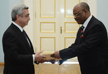 The newly appointed Ambassador of Zambia Frederick Shumba Hapunda presented his credential to President Serzh Sargsyan