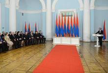 Президент Серж Саргсян принял отставку Правительства РА 
