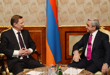 Նախագահ Սերժ Սարգսյանն ընդունել է ՌԴ նախագահի աշխատակազմի ղեկավար Սերգեյ Իվանովին
