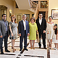 Серж Саргсян с членами семьи: супругой, дочерьми, их мужьями и внучкой