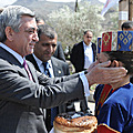 Президент РА, председатель РПА Серж Саргсян во время предвыборной агитации парламентских выборов 6 мая 2012г. 