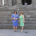 Супруга Президента РА госпожа Рита Саргсян и супруга Президента Польши Анна Коморовска, которая находится в Армении в рамках официального визита Президента Польши, 28 июля посетили Гарни и ознакомились с историей языческого храма.