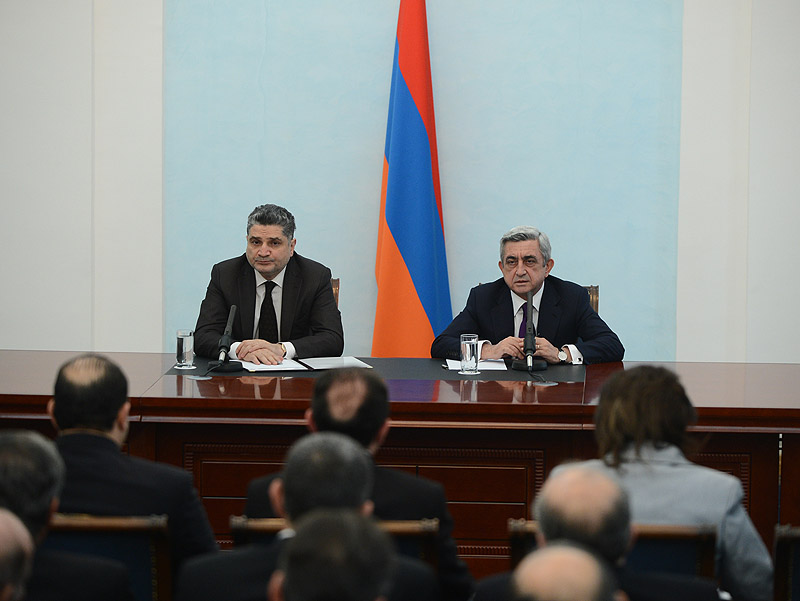 Армения принимает мир. Исполнительная власть Армении.