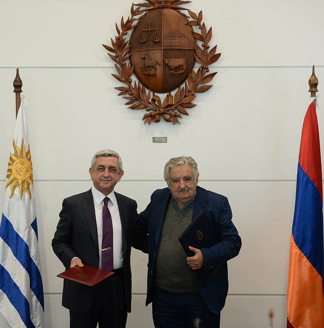 Presidents of Armenia and Uruguay discuss 'Crossroads of Peace' project