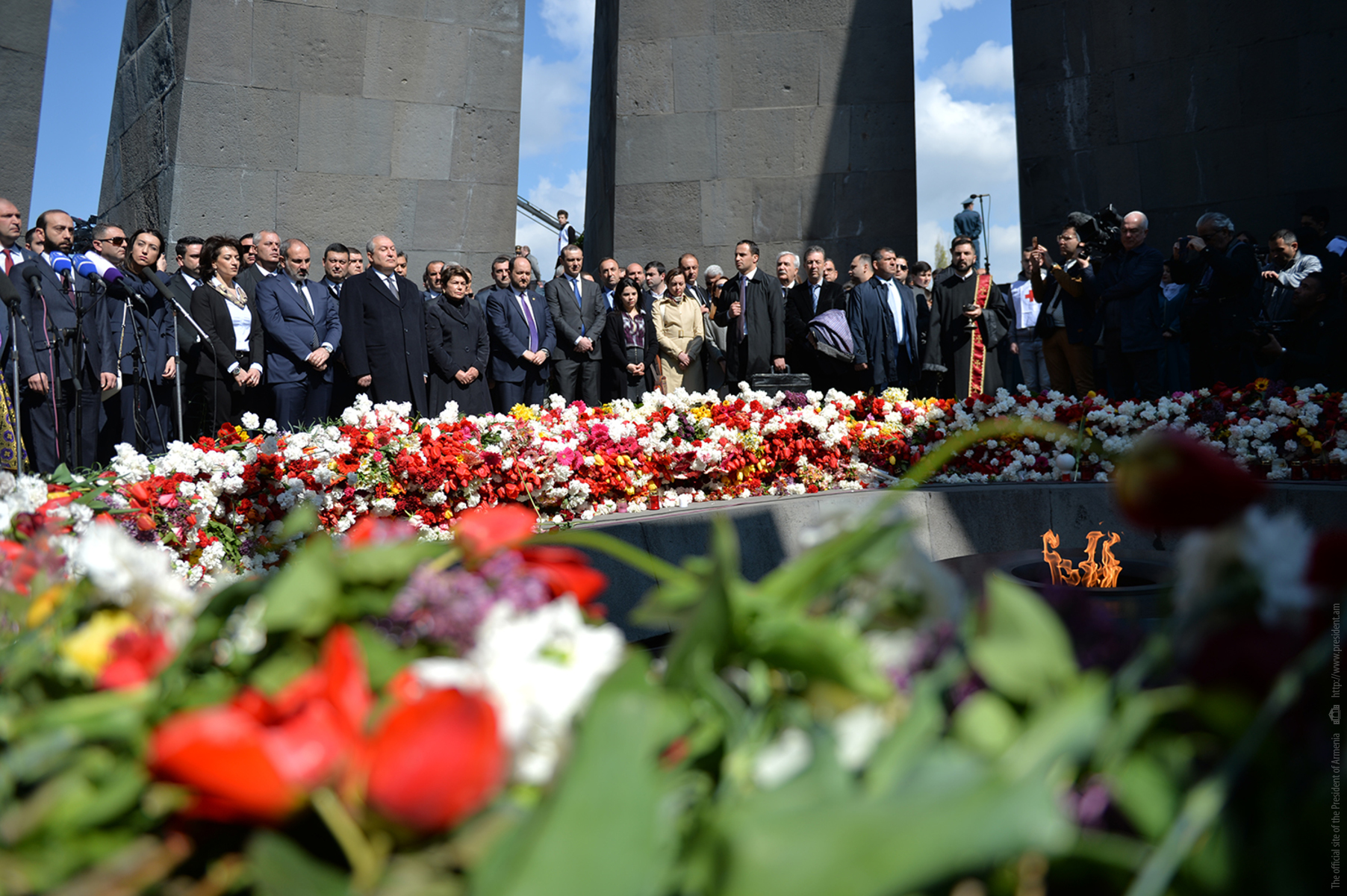 День памяти жертв геноцида армян. Цицернакаберд Вазген Саркисян.